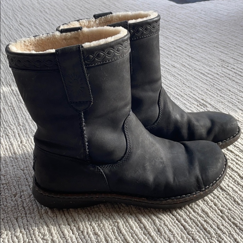 FLASH SALE!!!Ugg leather and sheepskin boots